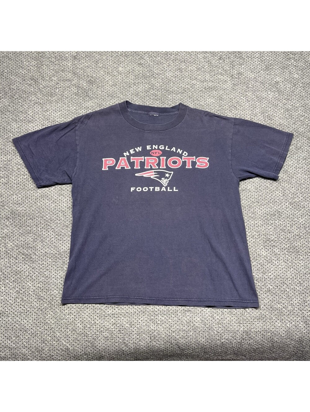 Vintage New England Patriots T-Shirt Large National Football League RARE MENS
